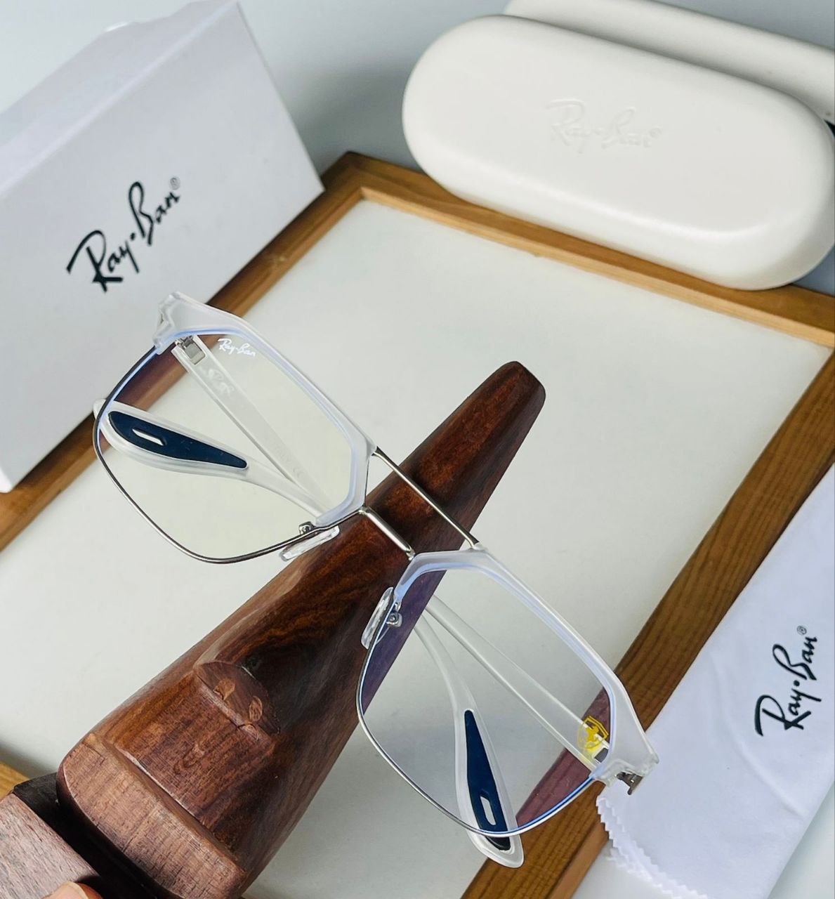 Ray Ban New White Sunglass For Daily Causal Evergreen UV Protected For Unisex